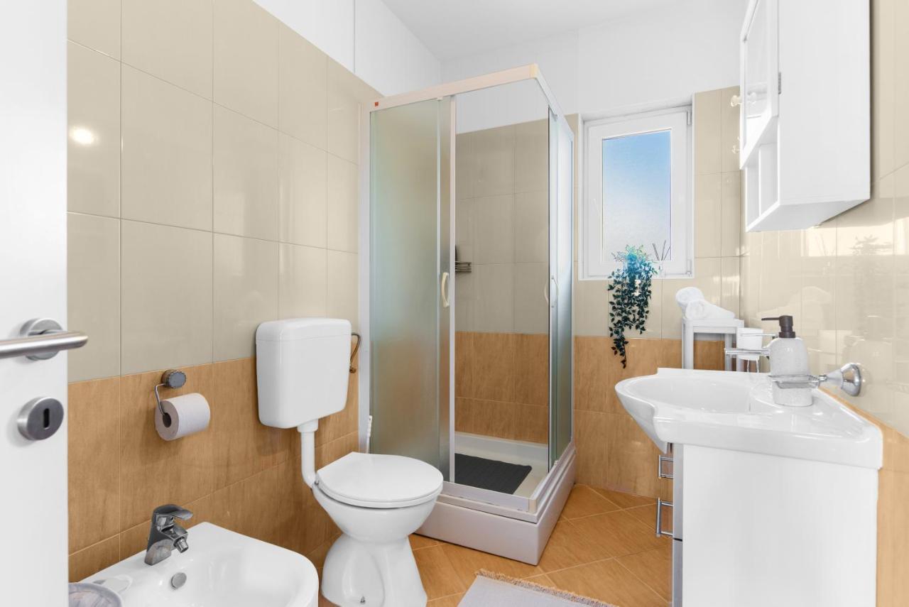 App 982 Apartment Rosini Exterior photo